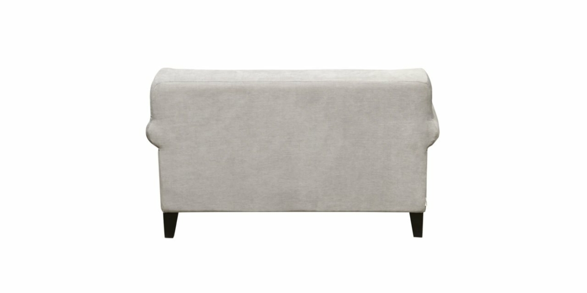 Vue arrière d'un canapé gris clair avec pieds en bois foncé sur fond blanc, offrant un excellent mélange de prix et de qualité. Canape Paris by Atelier Bis