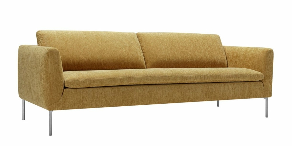 Canapé moderne jaune avec pieds en métal, au design minimaliste et deux coussins de dossier, maintenant disponible dans notre showroom. Découvrez le mélange parfait de qualité et de style qui redéfinit votre espace. Canape Paris by Atelier Bis