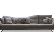 Élégant et moderne, ce canapé gris quatre places avec six coussins assortis est doté d'accoudoirs inclinés et de pieds en métal noir. Un mélange parfait de prix et de qualité, il apporte une touche de chic parisien à tout espace de vie. Canape Paris by Atelier Bis