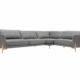 Canapé sectionnel gris en forme de L avec pieds en bois, doté de coussins moelleux et d'un design moderne, parfait pour toute salle d'exposition chic. Canape Paris by Atelier Bis