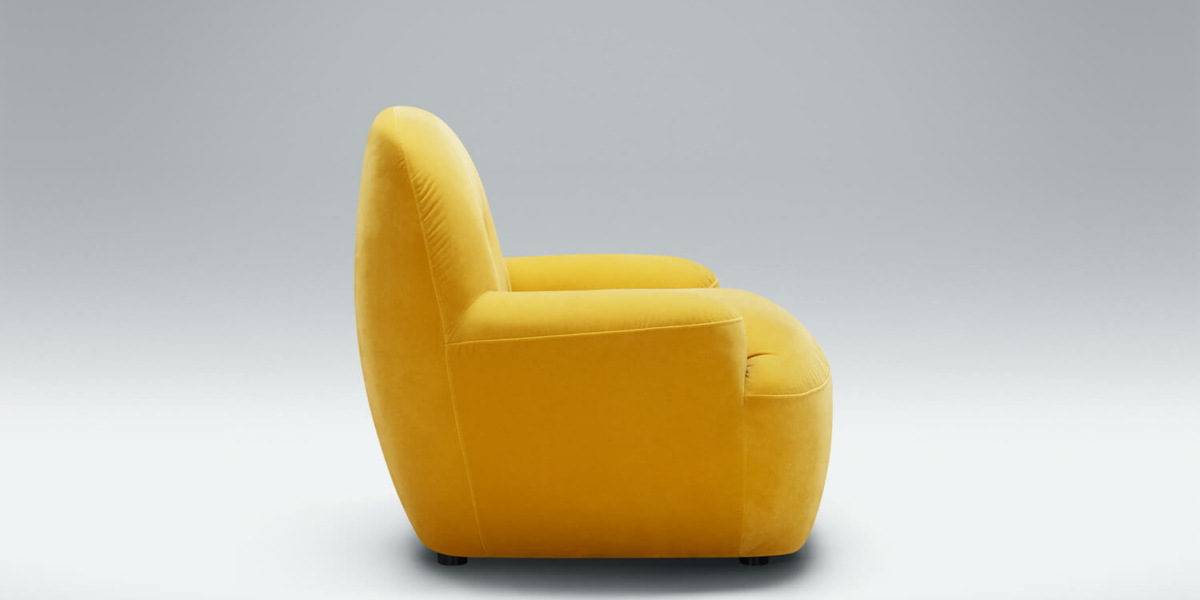 61cedec2f1c0814313fc6fab_10_UMA_studio_armchair_classic_velvet_16_yellow_3 Fauteuil Uma en cuir jaune avec des murs marron et des accents blancs Le fauteuil en cuir jaune se détache sur des murs marron, avec des accents blancs pour un effet visuel saisissant.