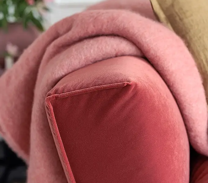 GUSTAV_SITS-canape-paris-04 coussins moelleux et un design élégant